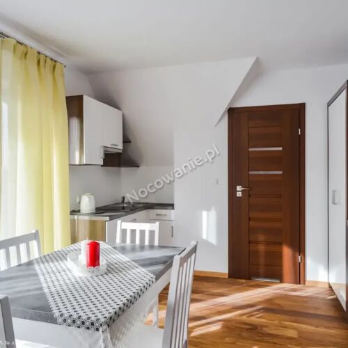 Apartament 3-osobowy z 1 pomieszczeniem sypialnianym (możliwa dostawka)