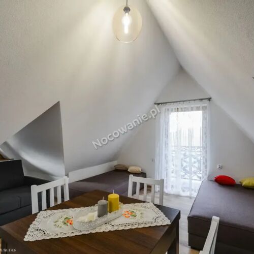 Apartament 4-osobowy z 1 pomieszczeniem sypialnianym (możliwa dostawka)