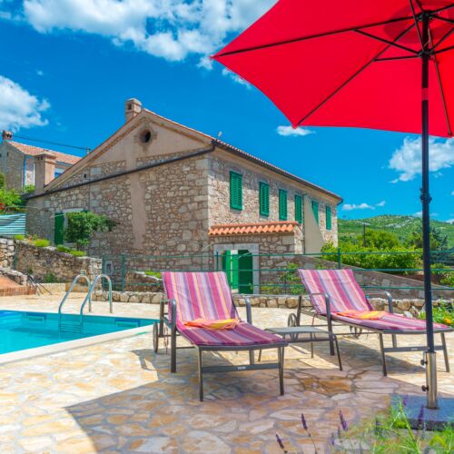 Sea View Holiday Home for 8 Persons 
