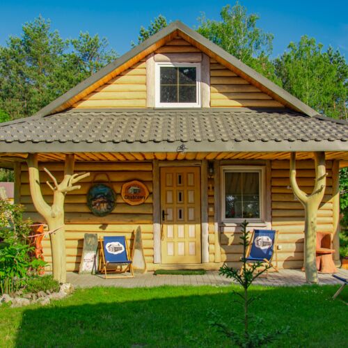 Domek drewniany 5-osobowy z prysznicem z dostępem do ogrodu