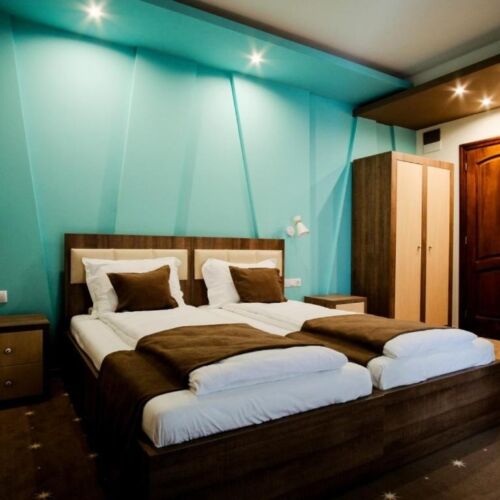 Camera twin la mansardă