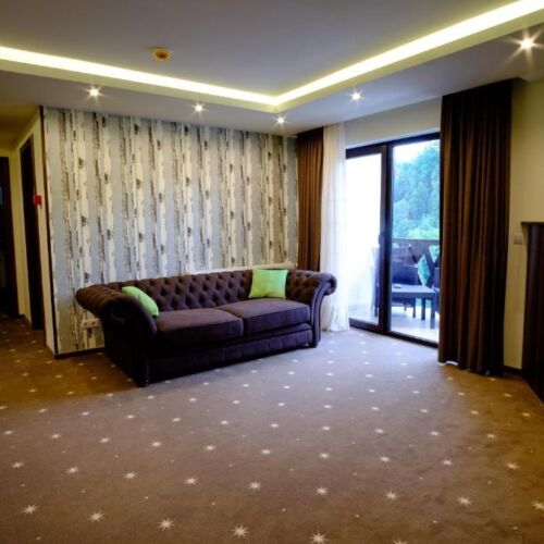 Apartament la etaj cu vedere spre pădure cu 2 camere pentru 3 pers.