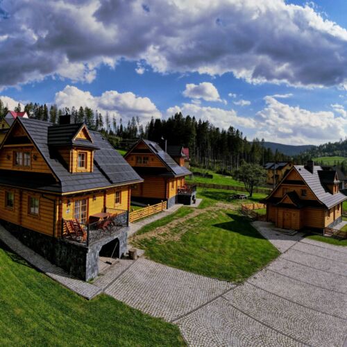 Roubenka (jako celek) pro 10 os. s výhledem na hory celý Dům