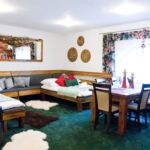 Hegyekre néző földszinti 4 fős apartman 1 hálótérrel (pótágyazható)
