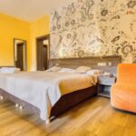 Twin Room with Shower (extra beds available)