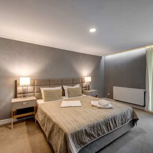 Apartament deluxe la etaj cu 2 camere pentru 4 pers.