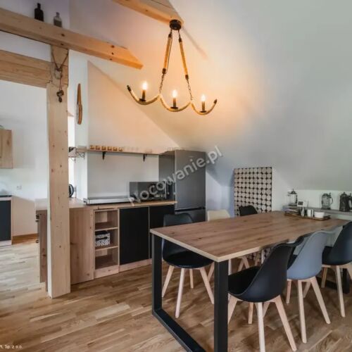 Apartament deluxe cu vedere spre munte cu 2 camere pentru 5 pers.