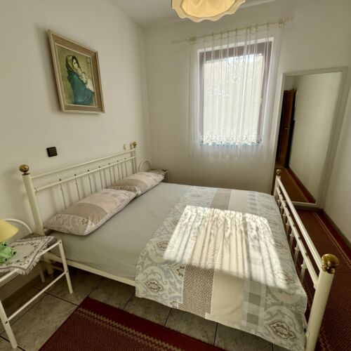 Upstairs 2-Room Balcony Apartment for 4 Persons