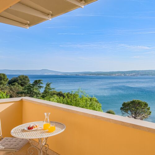 Deluxe Sea View 1-Room Suite for 2 Persons (extra bed available)