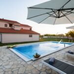 Apartman s klimatizací pro 4 os. se 2 ložnicemi na přízemí