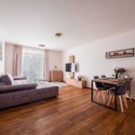 Apartman se sprchou s privátní koupelnou mimo apartmán pro 4 os. (s možností přistýlky)