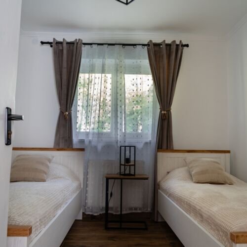 3-Room Air Conditioned Apartment for 6 Persons 