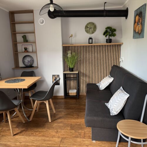 Apartament 4-osobowy na parterze Tourist z 2 pomieszczeniami sypialnianymi (możliwa dostawka)