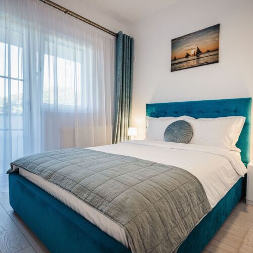 Apartament superior cu balcon cu 2 camere pentru 4 pers.