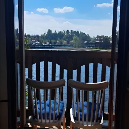 Apartament lux la etaj pentru 4 pers. (se inchirieaza doar integral)