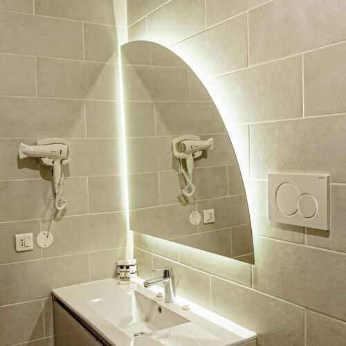 Camera dubla economy la etaj (se poate solicita pat suplimentar)