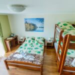 Pokój 4-osobowy z balkonem z widokiem na góry