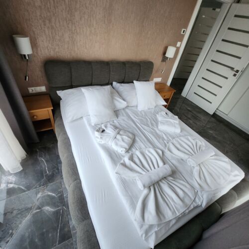 Apartament exclusive cu terasă cu 2 camere pentru 4 pers.