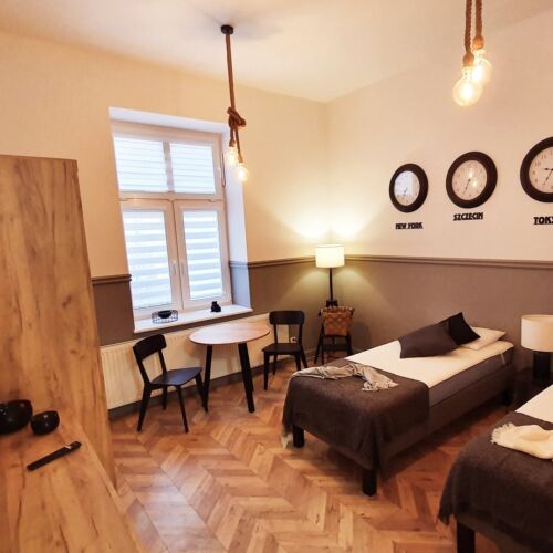 Apartament 2-osobowy z łazienką z widokiem na dziedziniec z 1 pomieszczeniem sypialnianym