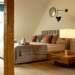 Apartament 4-osobowy z wanną częściowo z widokiem na jezioro z 2 pomieszczeniami sypialnianymi (możliwa dostawka)