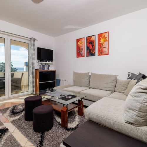 Sea View Upstairs 2-Room Apartment for 4 Persons
