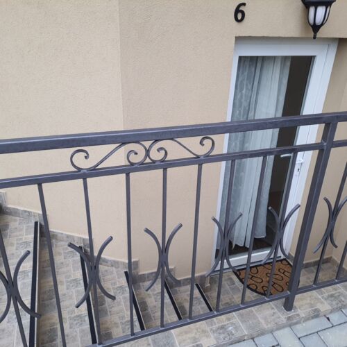 Basement 2-Room Air Conditioned Apartment for 4 Persons