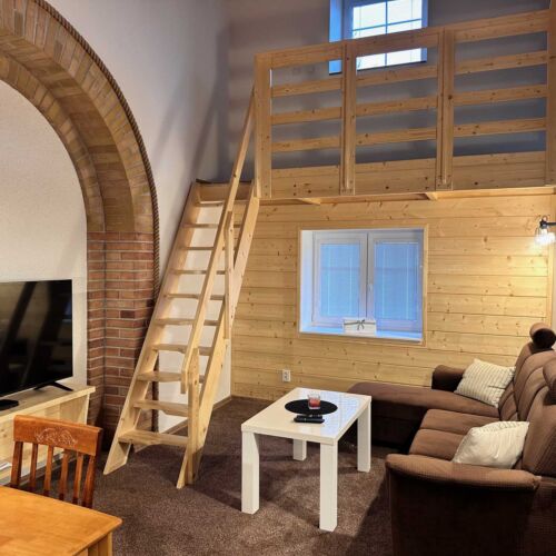 Apartman se sprchou s privátní koupelnou mimo apartmán pro 7 os. (s možností přistýlky)