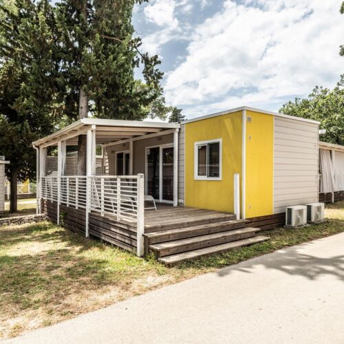 Bungalow premium casă mobilă pentru 6 pers. (se inchirieaza doar integral)