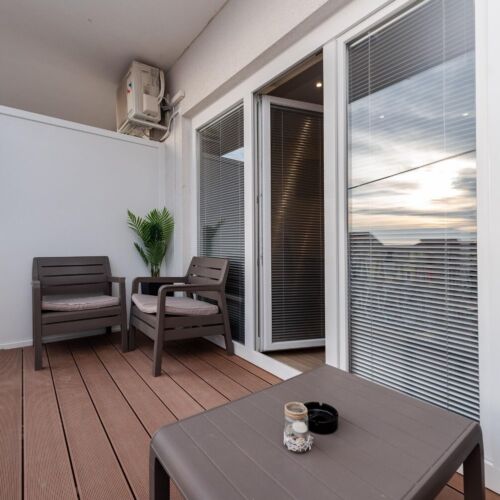 Na katu Klimatiziran apartman za 6 osoba(e) sa 3 spavaće(om) sobe(om)