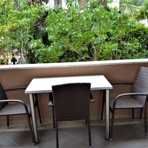 Prizemni Klimatiziran apartman za 3 osoba(e) sa 2 spavaće(om) sobe(om)