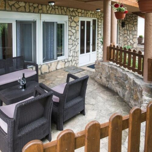 Apartament 2-osobowy z klimatyzacją na parterze z 1 pomieszczeniem sypialnianym