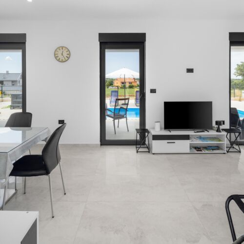 Casă de vară pentru 5 pers. (se inchirieaza doar integral)