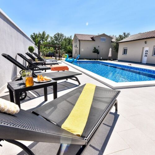 Erdgeschosses 2-Zimmer-Apartment für 4 Personen mit Klimaanlage