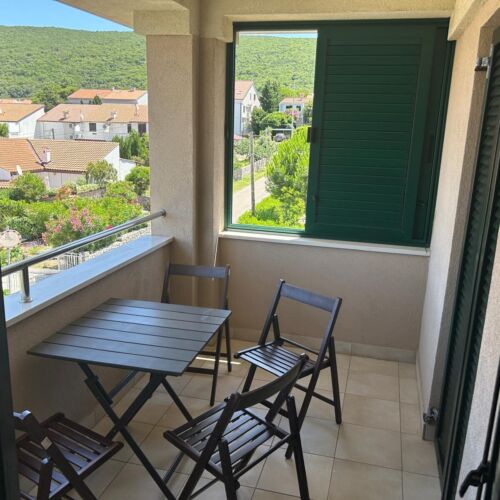 Apartament cu aer condiționat cu vedere spre mare cu 2 camere pentru 4 pers.