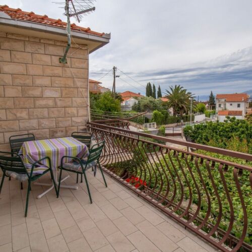 Apartament 4-osobowy z klimatyzacją na piętrze z 2 pomieszczeniami sypialnianymi