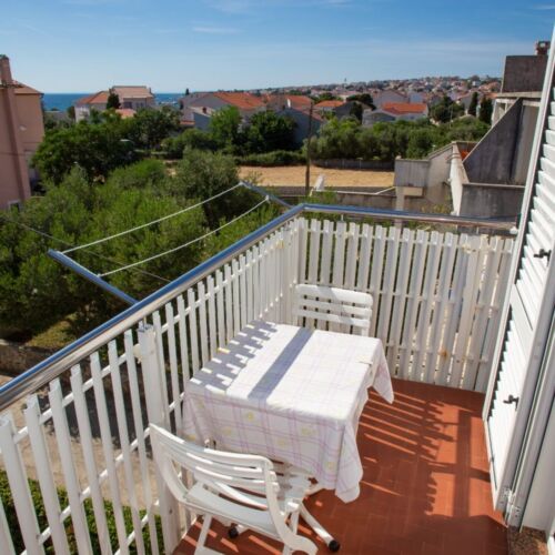 Pokój 2-osobowy z klimatyzacją na piętrze