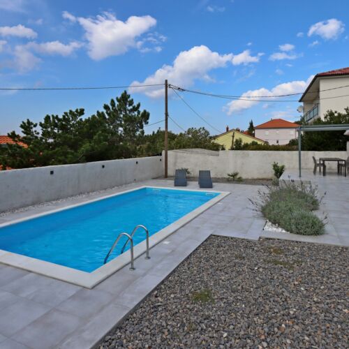 Apartament 5-osobowy z klimatyzacją z tarasem z 2 pomieszczeniami sypialnianymi K-21661