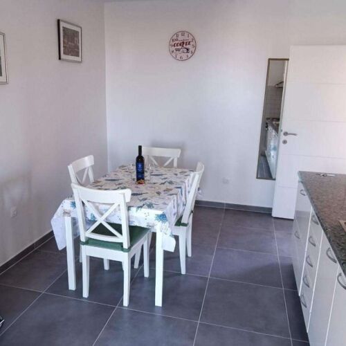 Apartament 4-osobowy z klimatyzacją z tarasem z 1 pomieszczeniem sypialnianym A-22921-a