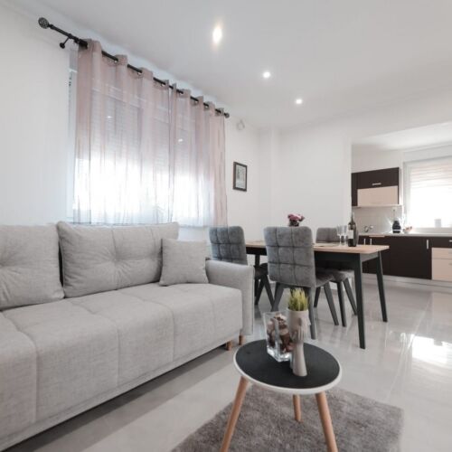 1-Room Air Conditioned Apartment for 4 Persons A-22922-a