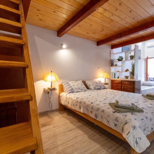 Apartament 3-osobowy z klimatyzacją z tarasem z 2 pomieszczeniami sypialnianymi AS-22986-a