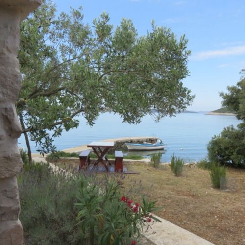 Apartament 4-osobowy z klimatyzacją z widokiem na morze z 2 pomieszczeniami sypialnianymi K-23183