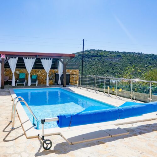 Sea View 2-Room Air Conditioned Apartment for 5 Persons A-23257-a