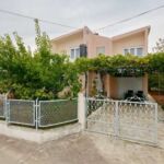 Apartman s balkónem pro 6 os. se 3 ložnicemi s výhledem na moře K-23408