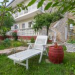 Apartman s klimatizací s terasou pro 6 os. se 3 ložnicemi A-23606-a