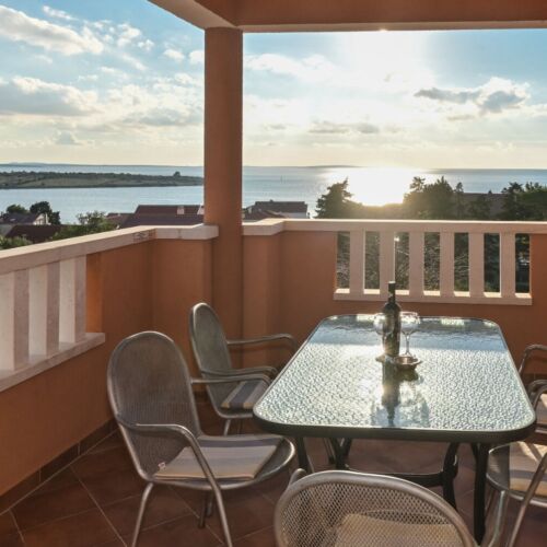 Apartman za 6 osoba(e) sa 3 spavaće(om) sobe(om)