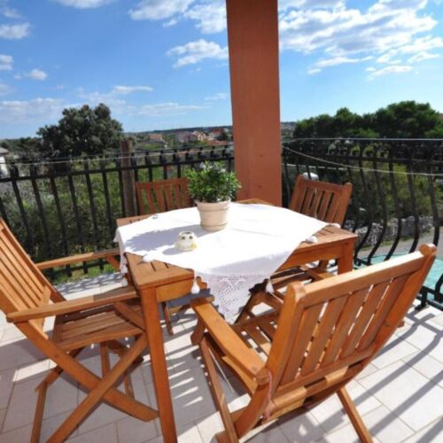 Apartament 4-osobowy na piętrze z widokiem na ogród z 2 pomieszczeniami sypialnianymi