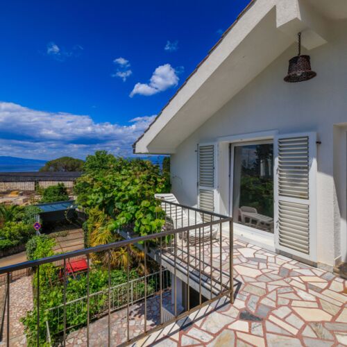 Apartament 4-osobowy z klimatyzacją na piętrze z 2 pomieszczeniami sypialnianymi