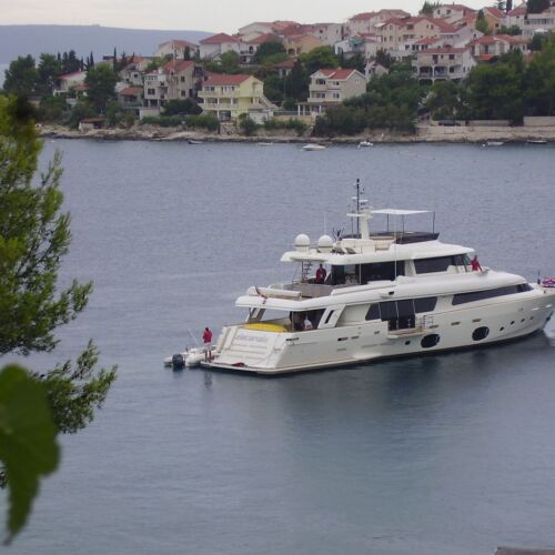 Apartament cu aer condiționat cu vedere spre mare cu 4 camere pentru 5 pers.