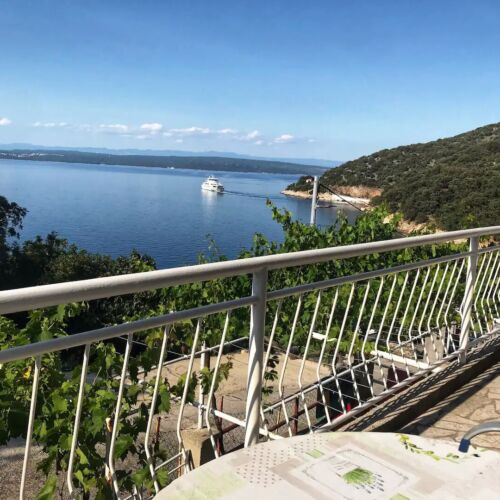 Apartament cu aer condiționat cu vedere spre mare cu 2 camere pentru 3 pers.