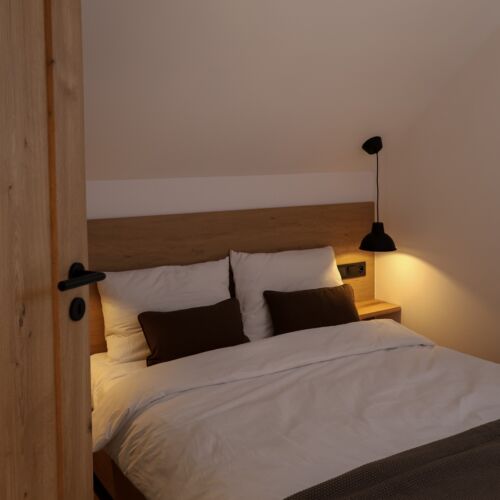 Forest View Balcony Holiday Home for 8 Persons